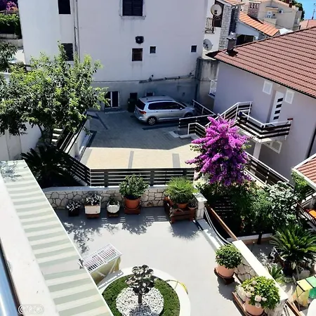 -villa Sjor -primosten-apartmani- Has 2 Large And 2 Smaller Ones -primosten Lokvice 6