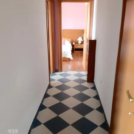 -villa Sjor -primosten-apartmani- Has 2 Large And 2 Smaller Ones -primosten Lokvice 6 Guest house Primosten