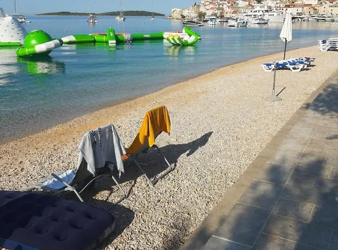 -villa Sjor -primosten-apartmani- Has 2 Large And 2 Smaller Ones -primosten Lokvice 6 3* Primošten